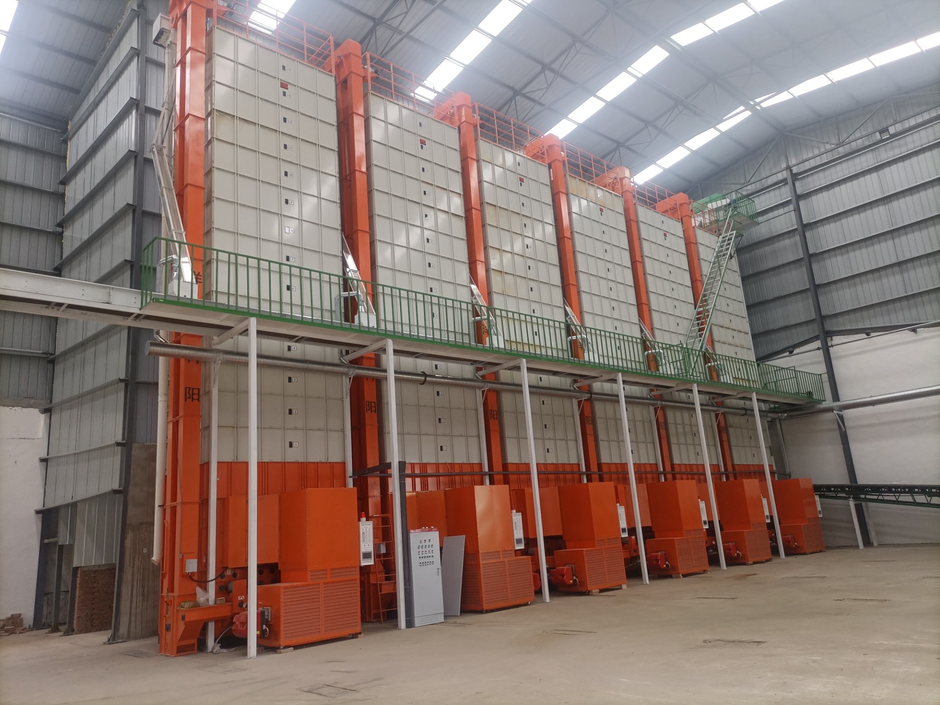 湖北省宜城穀物烘幹示範中心